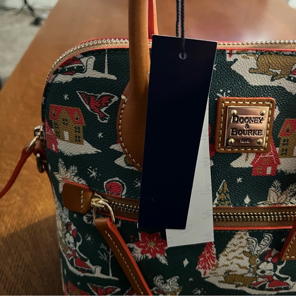 Dooney & Bourne Disney Mickie and Minnie purse. NWT - Picture 4 of 7